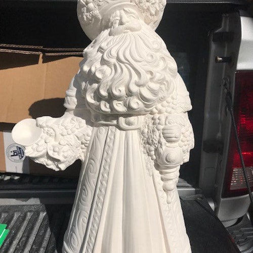 Gare shops Santa 22” high Unpainted-please read description before purchase