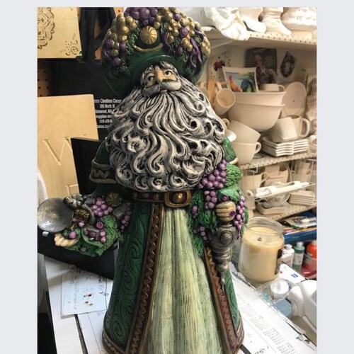 Gare shops Santa 22” high Unpainted-please read description before purchase