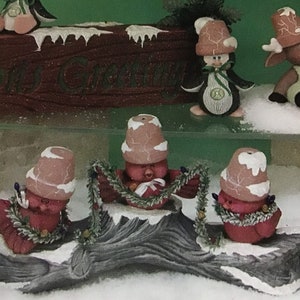 Set of 6 Crackpot Head Birds Unpainted -please read listing before purchasing.