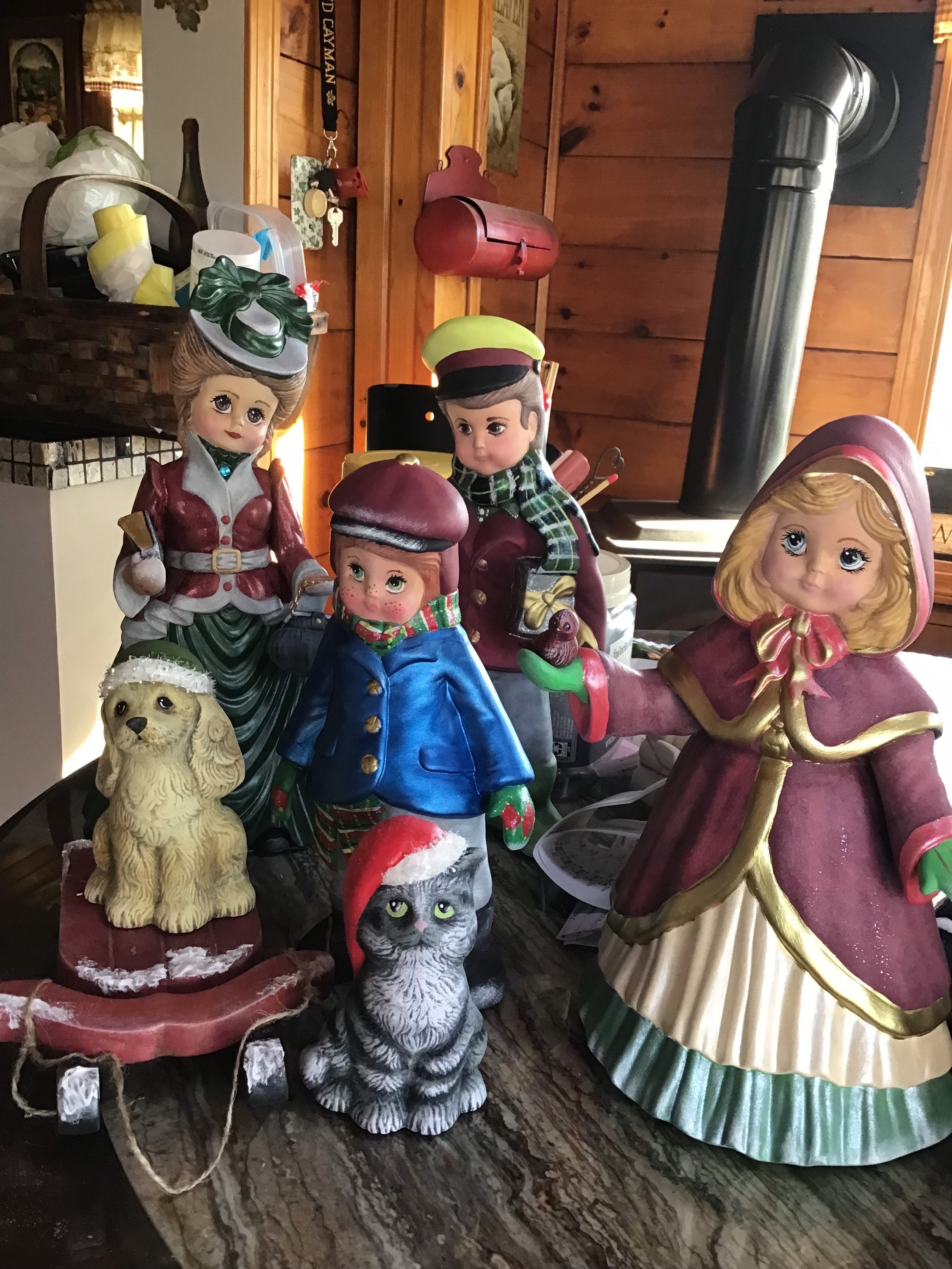 Dona Small Christmas Caroler Set: Unpainted Ceramic Figures (9pc