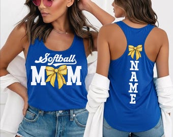 Camiseta sin mangas estilo racerback para mamás de softbol: Camiseta sin mangas personalizada estilo racerback, cuello en V con nombre personalizado, PIC974