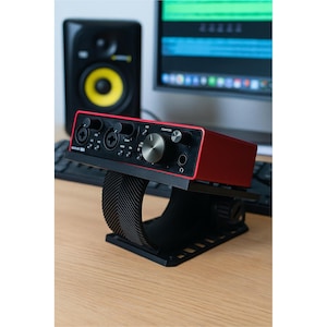 Soporte para Focusrite Scarlett 2i2 de 3.ª generación: inclinación ajustable y opción de refrigeración
