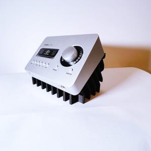 Universal Audio Apollo Solo Stand: Ergonomic Studio Audio Base