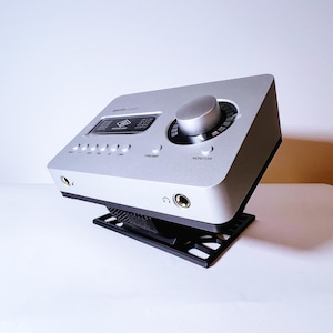 Universal Audio Apollo Solo Stand: Adjustable Tilt, Cooling Option