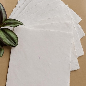 Handgemachtes Recyclingpapier 13 x 18 cm, Mixed Media Art