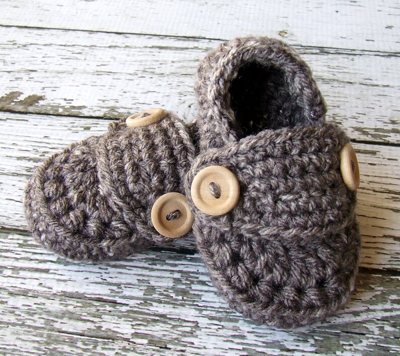 Button Loafers Baby Booties/ Baby Shoes/ Soft Shoe/ Shoe in Taupe Mist Available in 0 to 24 Months Size MADE TO ORDER Bild 1