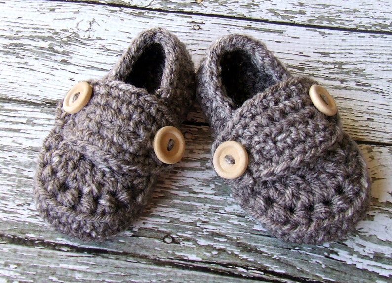 Button Loafers Baby Booties/ Baby Shoes/ Soft Shoe/ Shoe in Taupe Mist Available in 0 to 24 Months Size MADE TO ORDER Bild 3