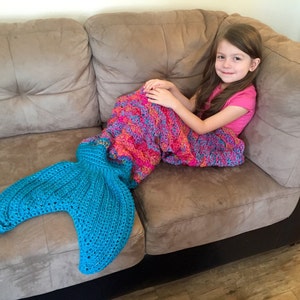 Mermaid Tail Blanket/ Mermaid Tail Afghan/ Mermaid Blanket/ Crochet Mermaid Tail Blanket/ Toddler to Adult Size MADE TO ORDER image 2