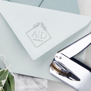 Personalized Wedding Book Embosser｜Custom Monogram  Embosser｜Custom Initials Embosser｜Napkin & Envelope Embosser Stamp｜Wedding gift