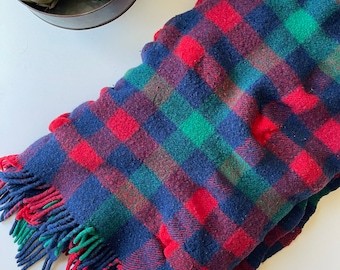 Wollen geruite stadiondeken | plaid rood blauw groen | franje uit het midden van de eeuw 1960 retro blokhut uit het midden van de eeuw, landelijk