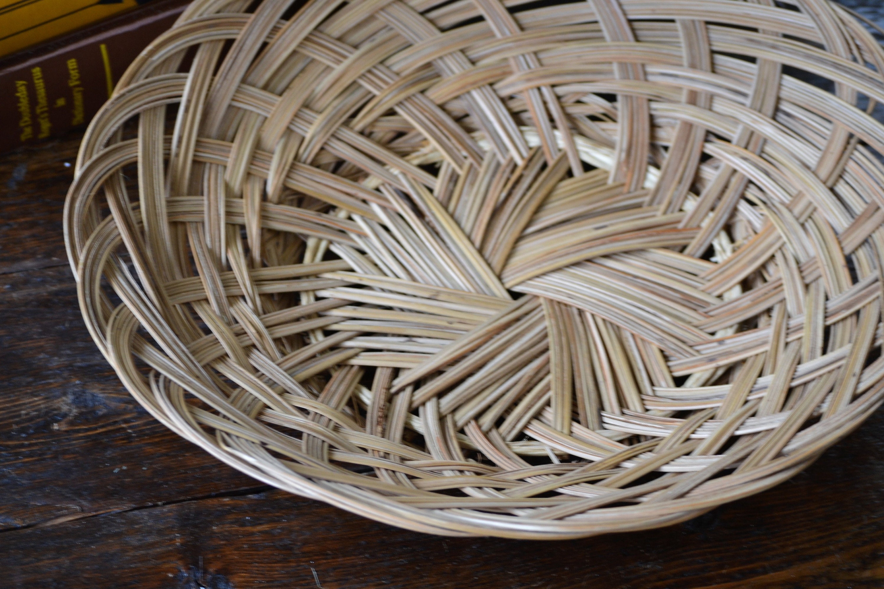 Decorative Wicker Plate / boho wall decor / rattan bowl