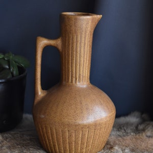 Monmouth Pottery Ewer Brown salzglasierter Sirupkrug 1900er Jahre Sammlerstück Wohnkultur funktional | langer Hals Art Deco