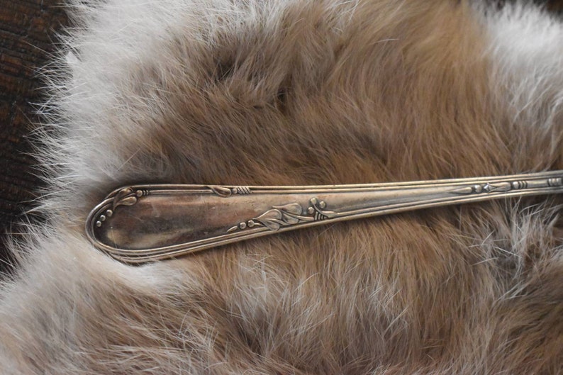 8 inch Pierced tablespoon Meadowbrook WM A Rogers A1 serving spoon solid silverplate