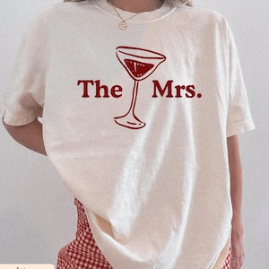 The MRS T-Shirt – Custom Bride Tee, Wedding Gift for Her, Newlywed Shirt, Bridal Shower Gift, Honeymoon Top, Bachelorette Party Tee, Wifey