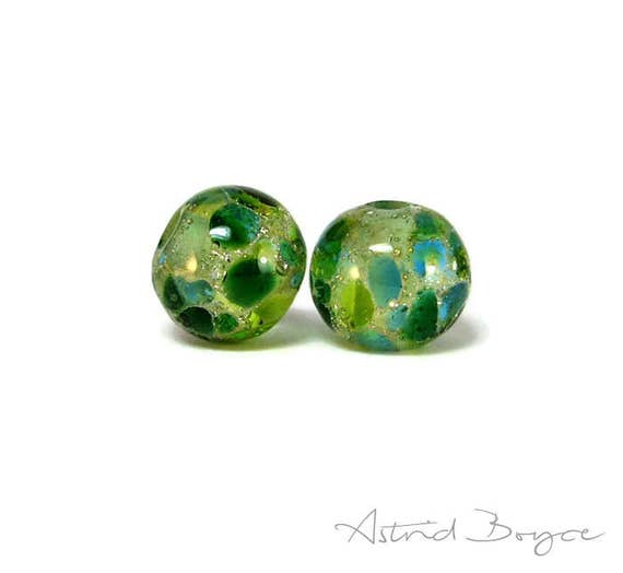 Greenery Sparkle Round Beads Artisan Lampwork Bead Pair - Free USA Shipping - Pantone Greenery - Pantone 2017 Color of the Year -Round Green