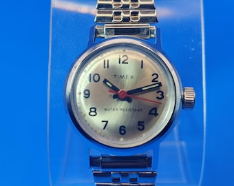 Vintage 2002 Fossil Emerald Blue Dial 28mm Women\'s Quartz Watch Fully Restored‎ This item is unavailable - Etsy main image 4