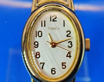 Vintage 2008 GUCCI 125.5 G-series Sunburst Swiss Women display picture 1