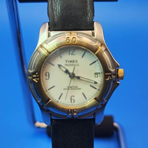 Vintage 1995 Timex Indiglo Expedition Style 26mm Women display picture 3