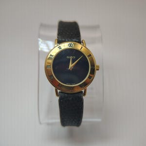 2018 Timex Waterbury Classic Guilloche 36mm Women display picture 2