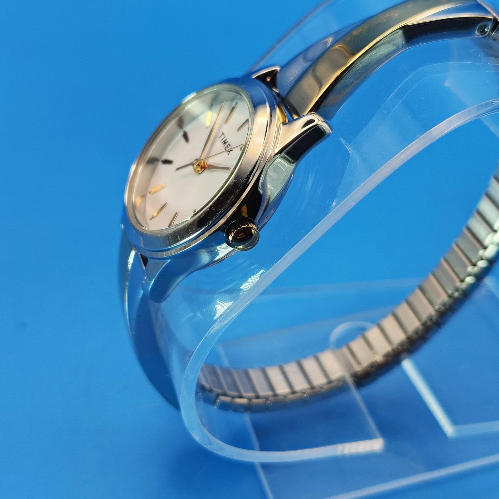 Vintage 2010 Timex Elegant Series 25mm Women display picture 3