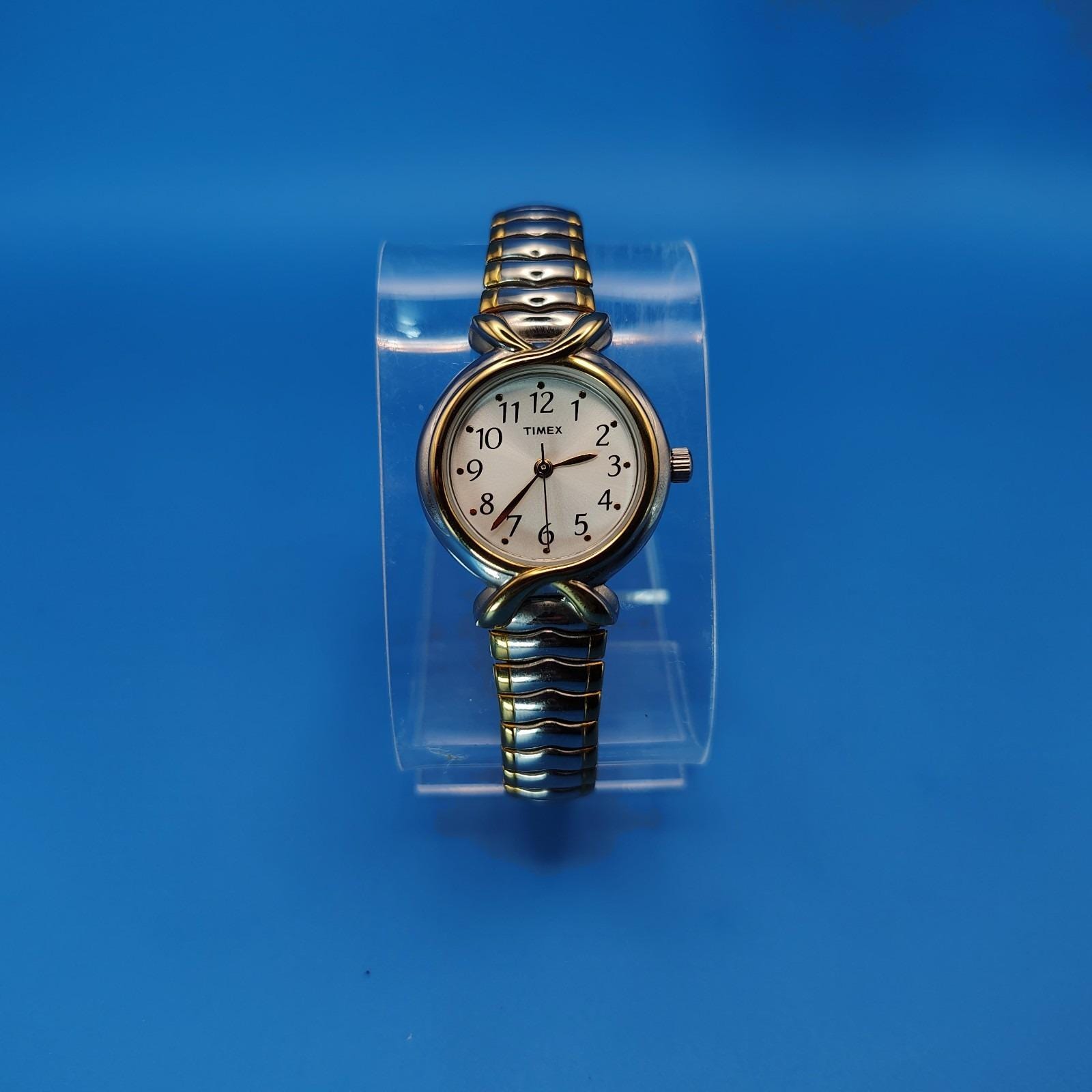 Vintage 2006 Timex 30mm Bowtie Women display picture 2