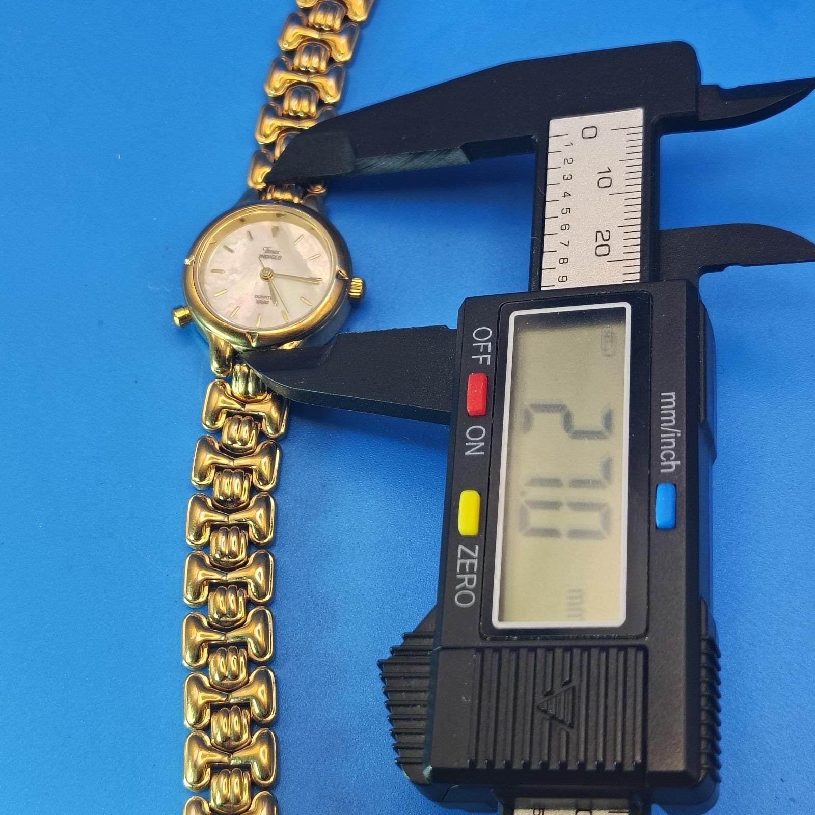 Vintage 1993 Timex Indiglo Mother of Pearl 27mm Women display picture 2