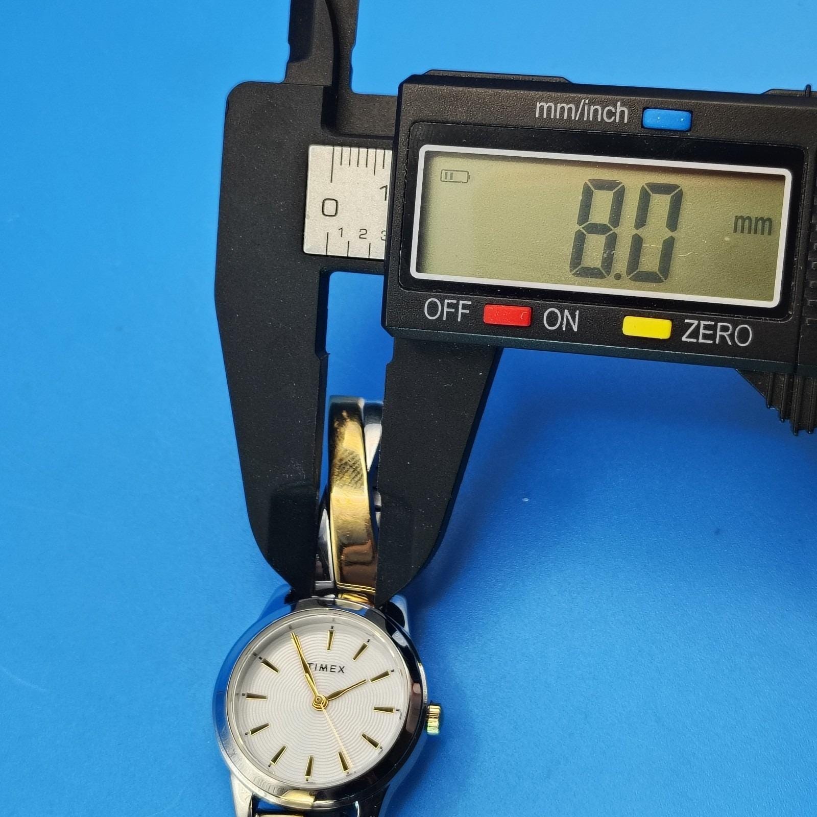 Vintage 2010 Timex Elegant Series 25mm Women display picture 1
