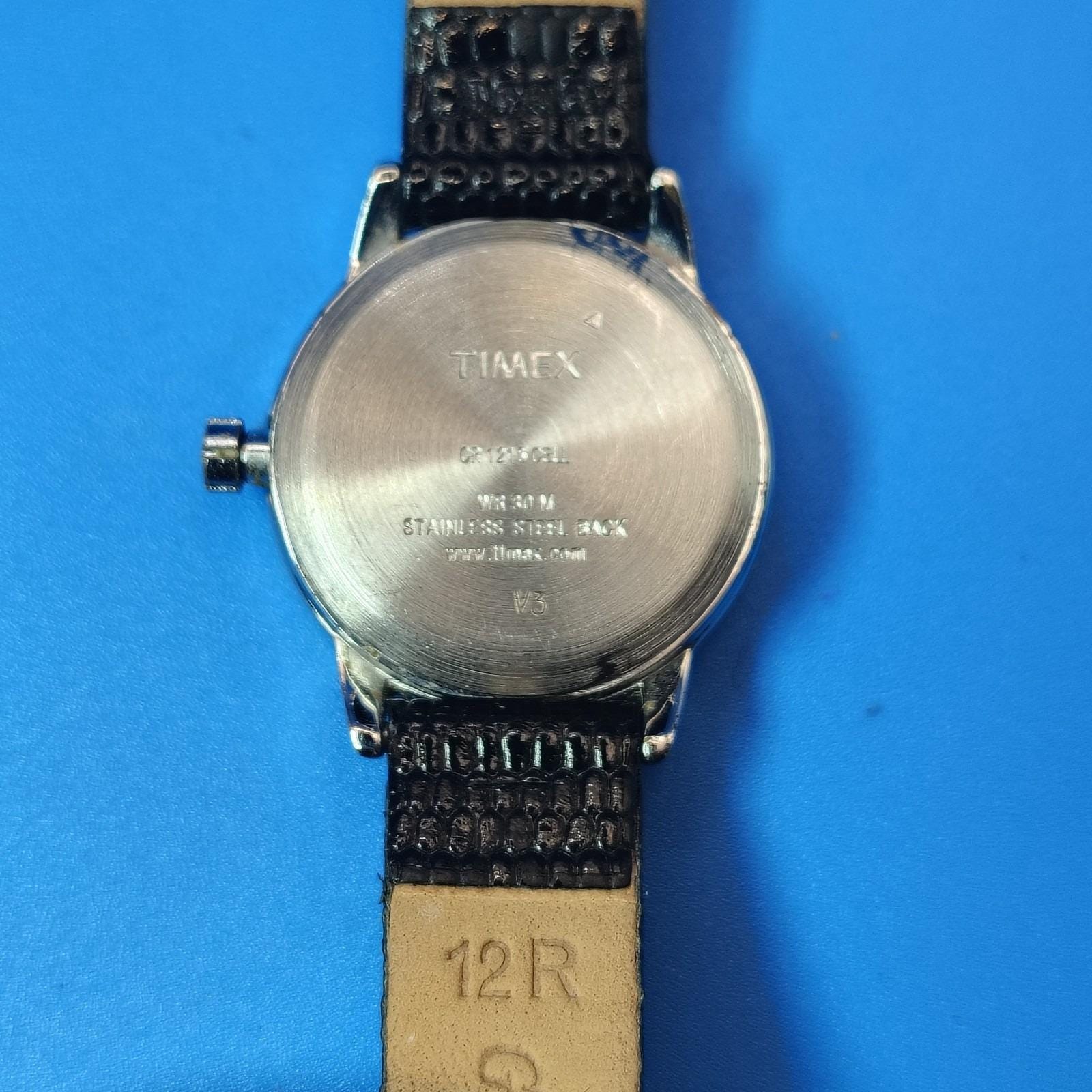 Vintage 1990s Timex Indiglo Date 25mm Women display picture 3
