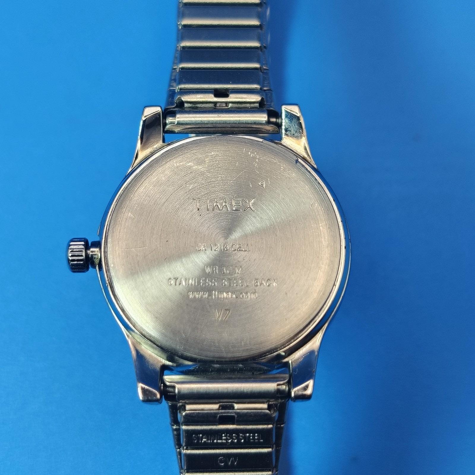 Vintage 2007 Timex Indiglo Date Mother Of Pearl Dial 25mm Women\'s Quartz‎ Watch Vintage 2007 Timex Indiglo Date Mother of Pearl Dial 25mm  main image 2