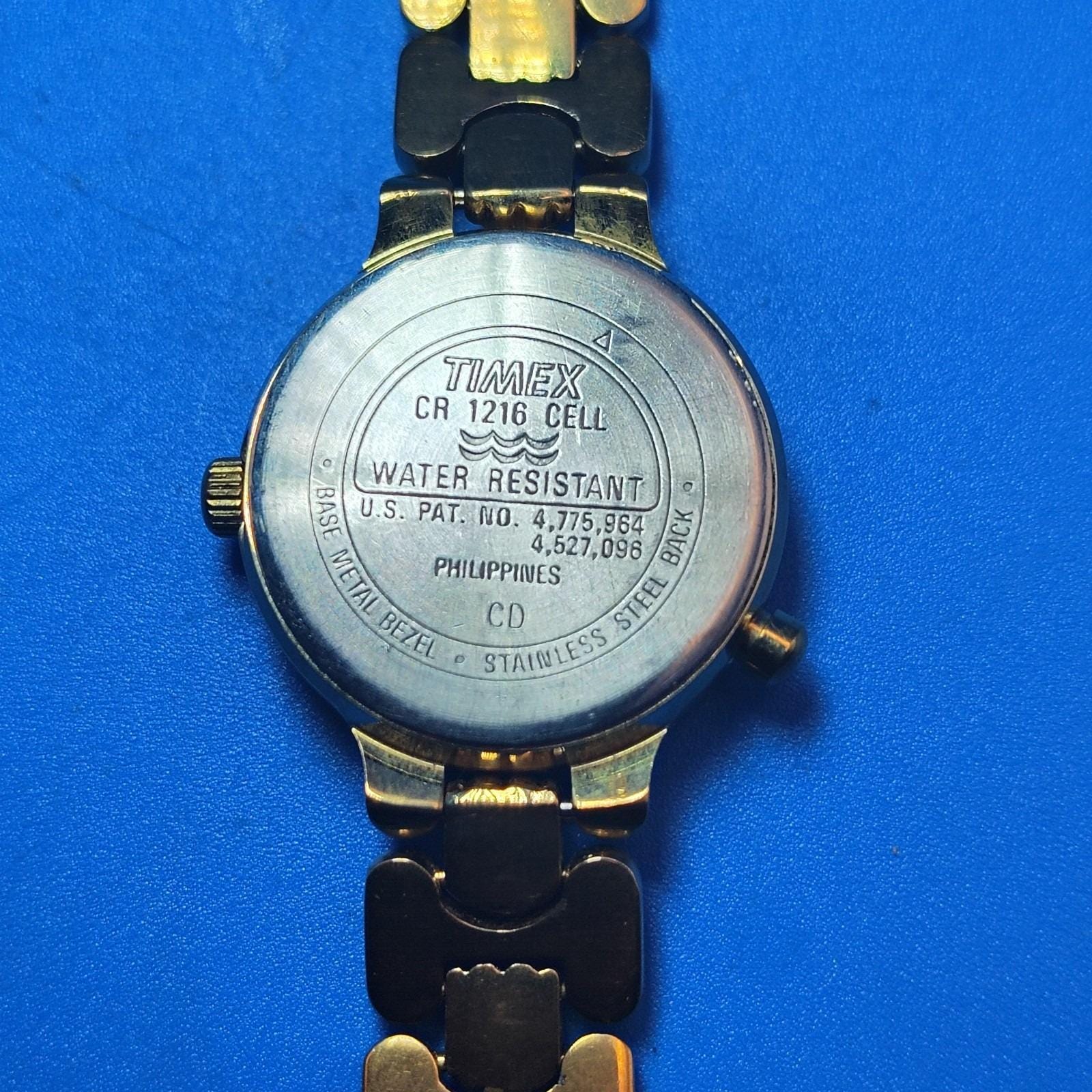 Vintage 1993 Timex Indiglo Mother of Pearl 27mm Women display picture 1