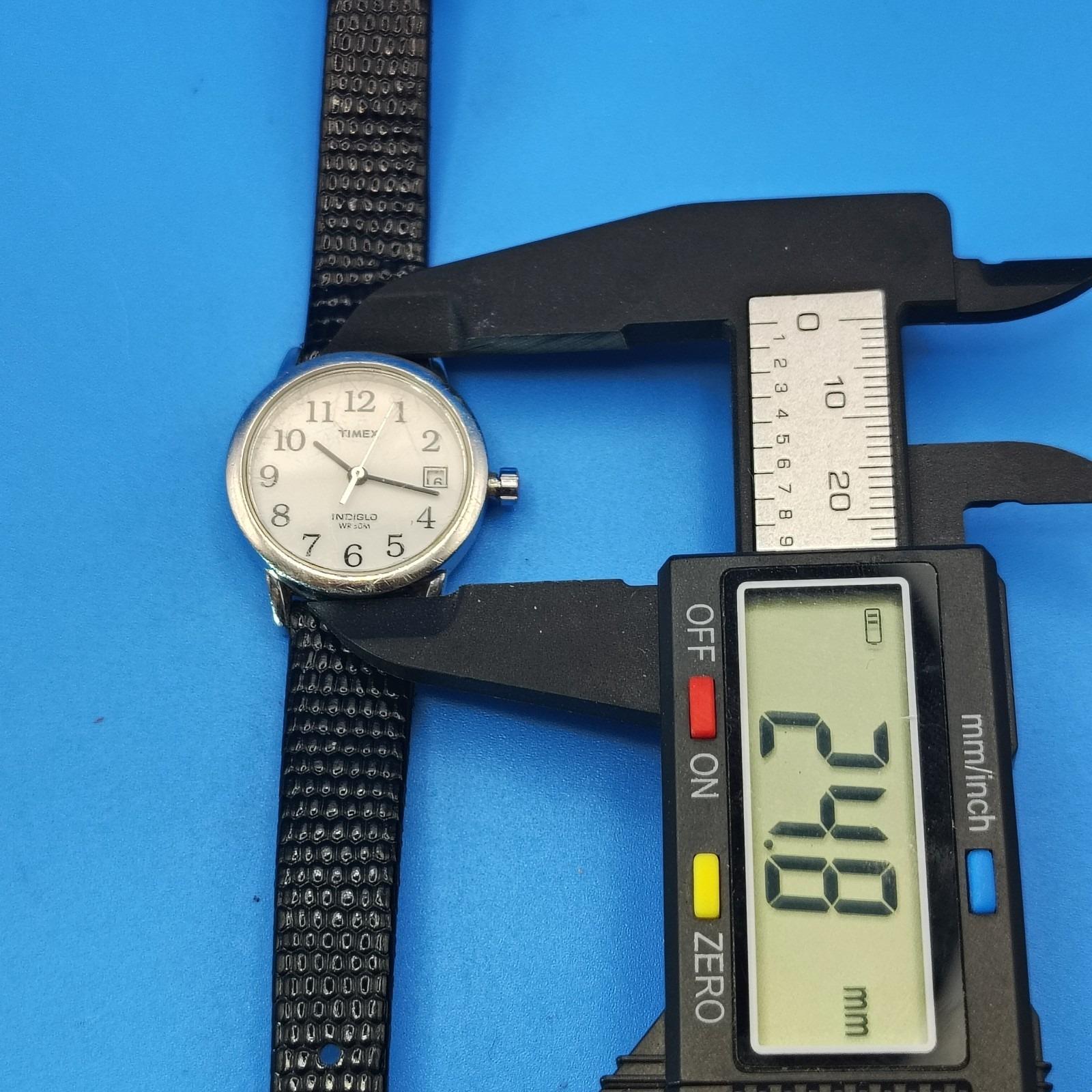 Vintage 1990s Timex Indiglo Date 25mm Women display picture 1