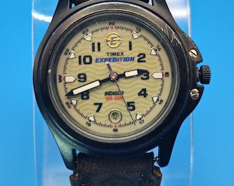 時計 Vintage 1980 men's gold Timex Marlin brushed silver dial running