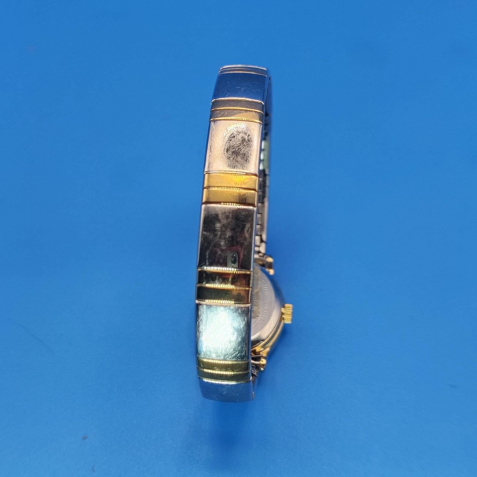 Vintage 1994 Timex Oval 24mm Two Tone Women display picture 1