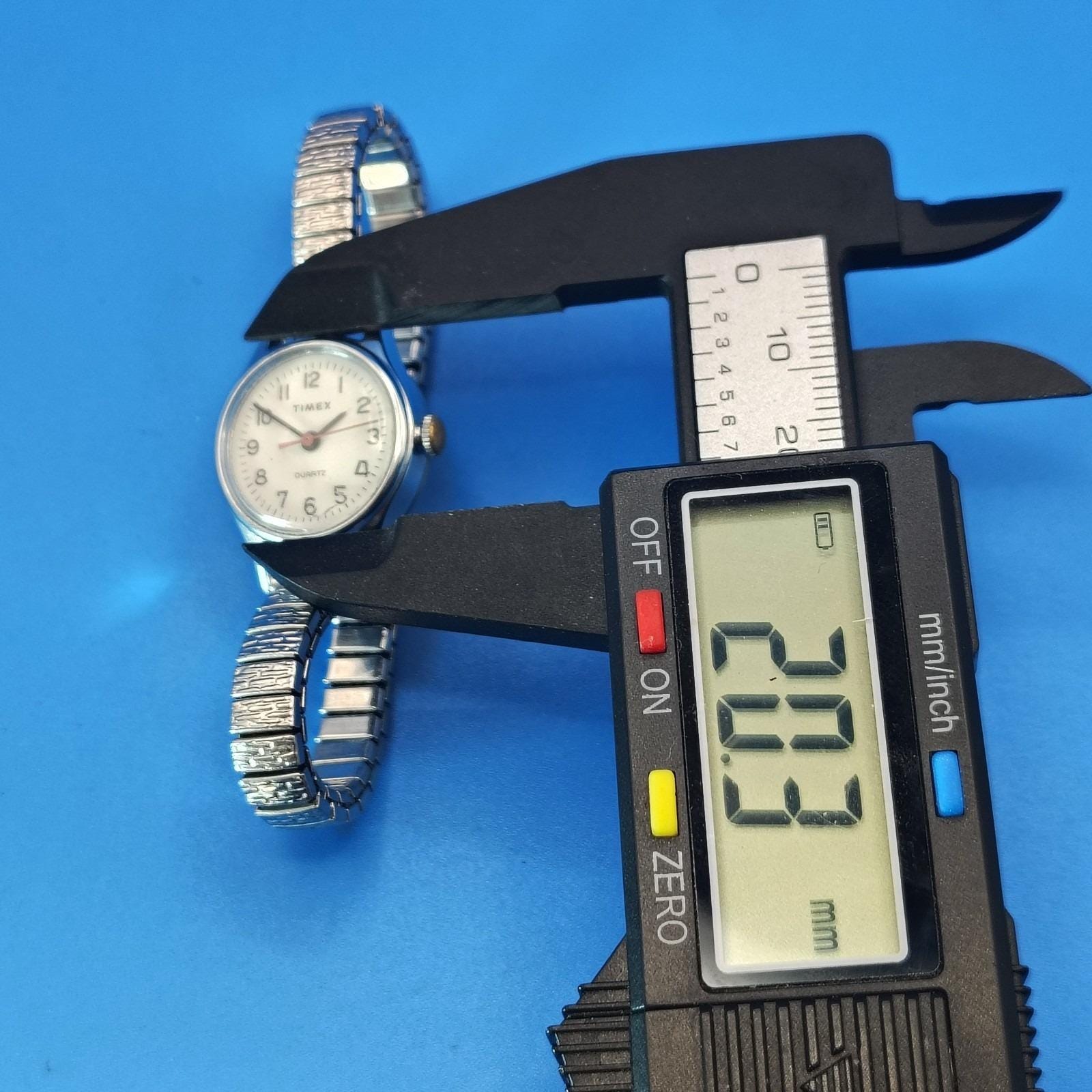 Vintage 1991 Timex 20mm Women display picture 1