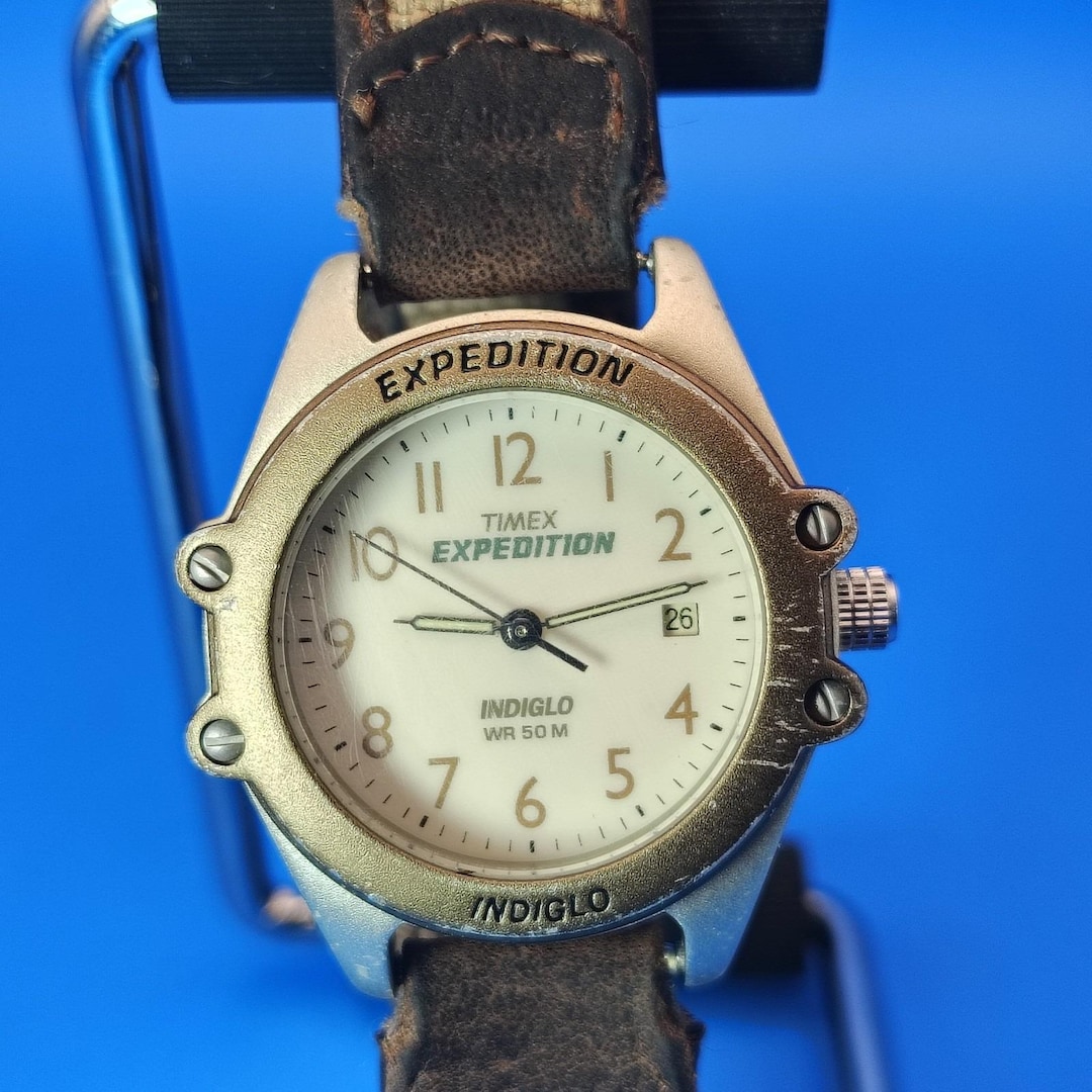 Vintage 1997 Timex Expedition Indiglo 30mm Women's Quartz Field