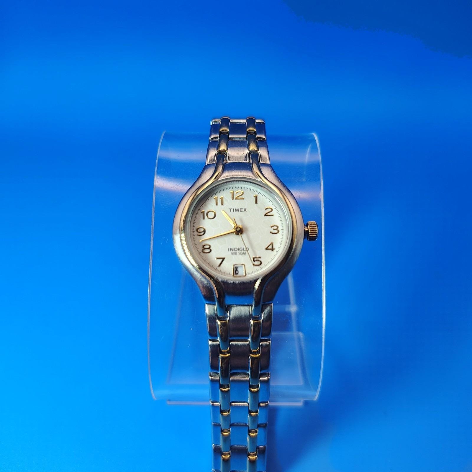 Vintage 2001 Timex Indiglo 27mm Two‎ Tone Women\'s Quartz Watch Fits 6.75 & Below Vintage 2001 Timex Indiglo 27mm Two Tone Women main image 3