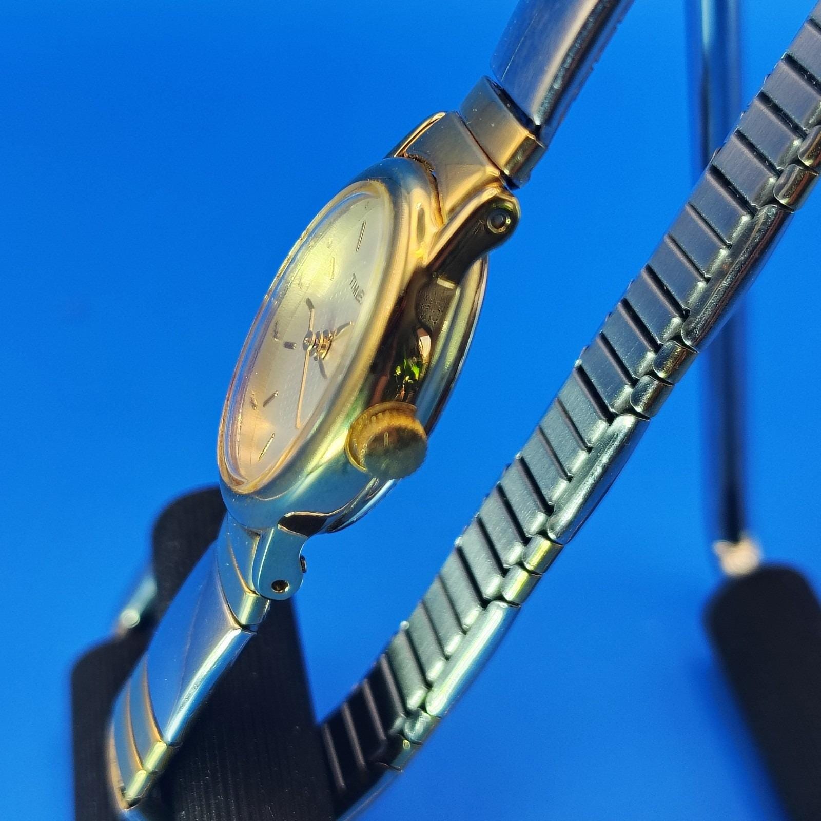Vintage 1994 Timex Oval 24mm Two Tone Women display picture 2