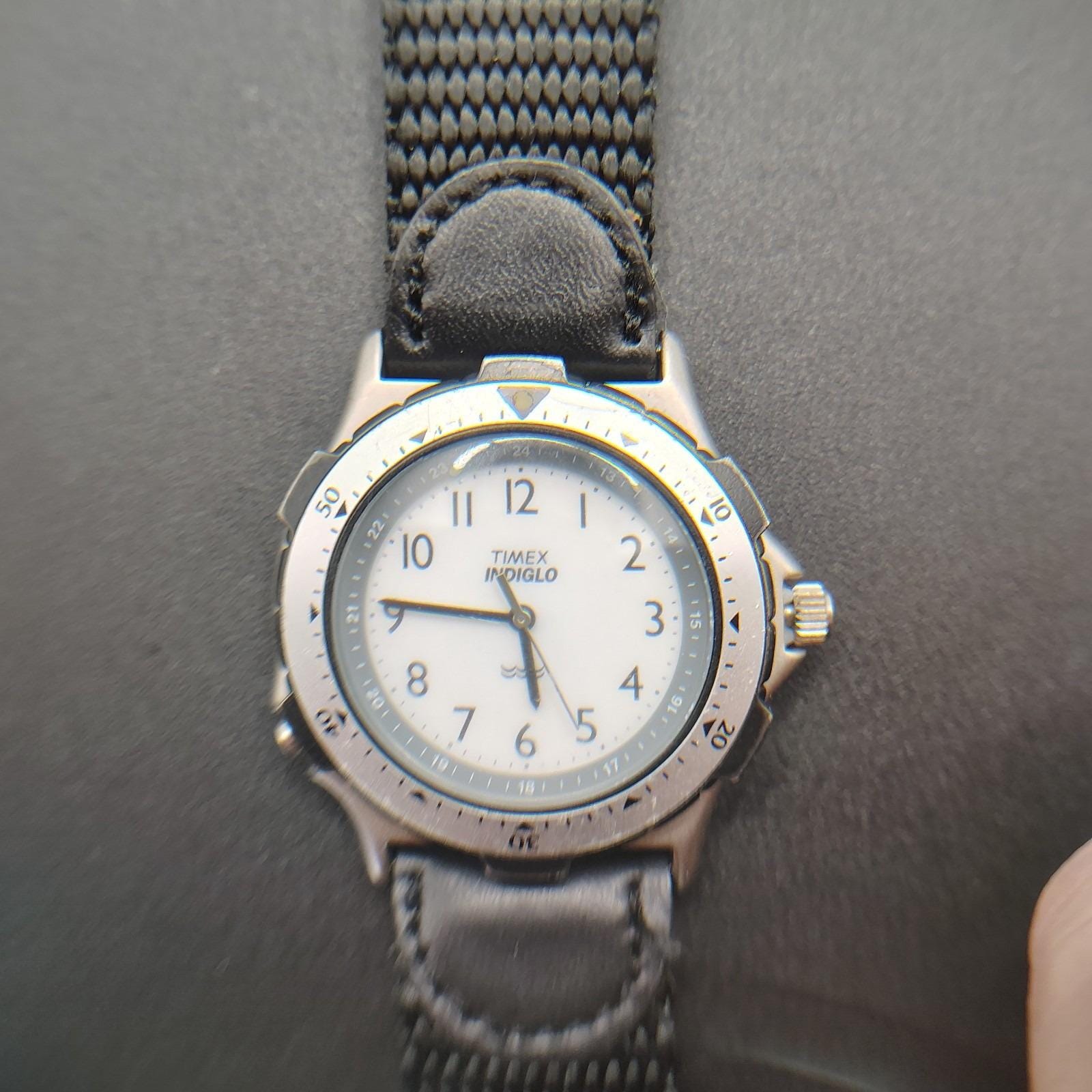 0Vintage Timex Field Camper Macgyver 32mm ミリタリーウォッチ 