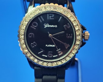 Vintage 2006 Geneva Damski zegarek kwarcowy 39 mm z japońskim mechanizmem i kryształową ramką