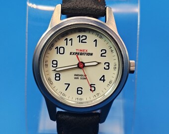 Vintage 1993 Timex Indiglo 32mm Women\'s Quartz Watch Crocodile Embossed Leather‎ Vintage 1993 Timex Indiglo 32mm Women main image 4