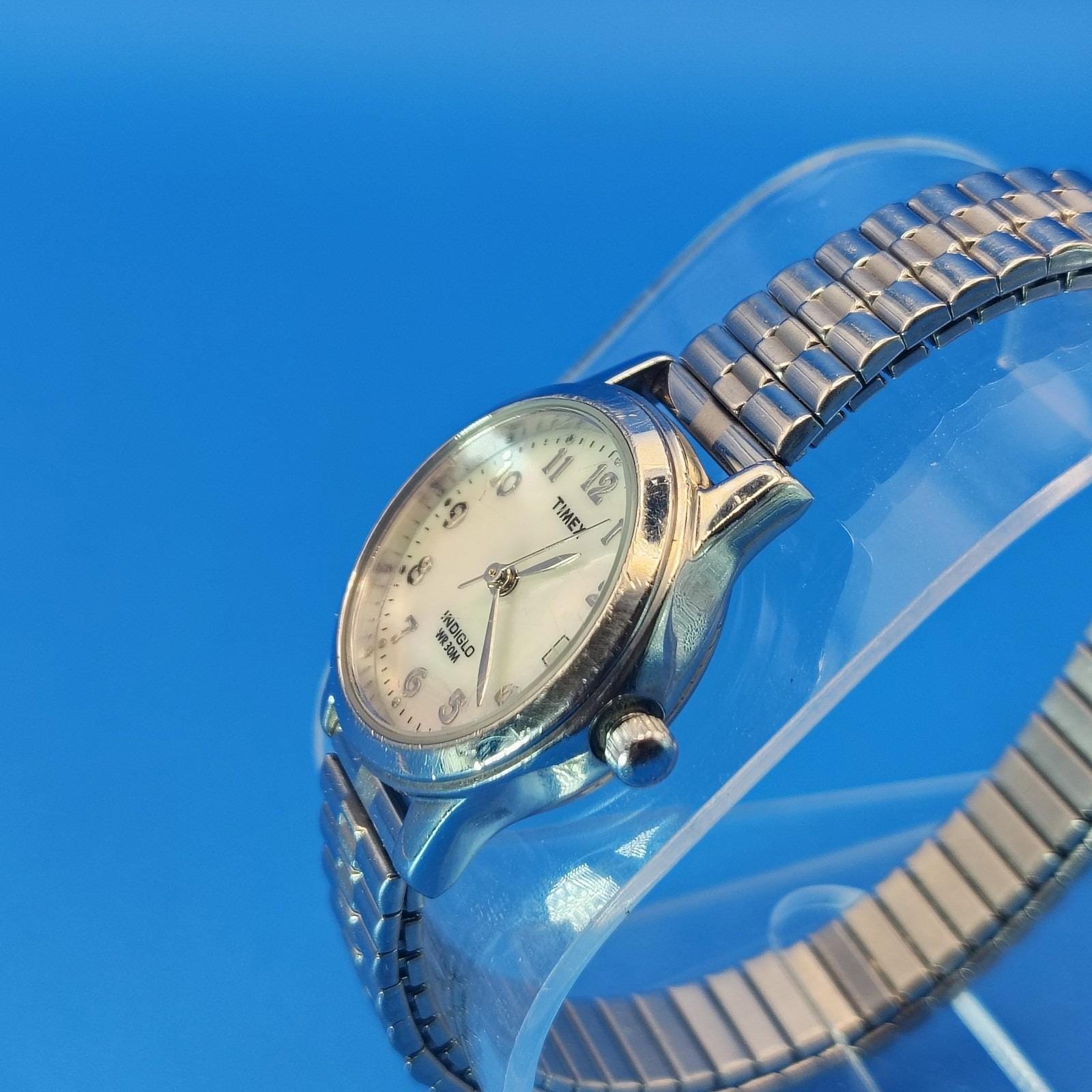 Vintage 2007 Timex Indiglo Date Mother of Pearl Dial 25mm  display picture 3