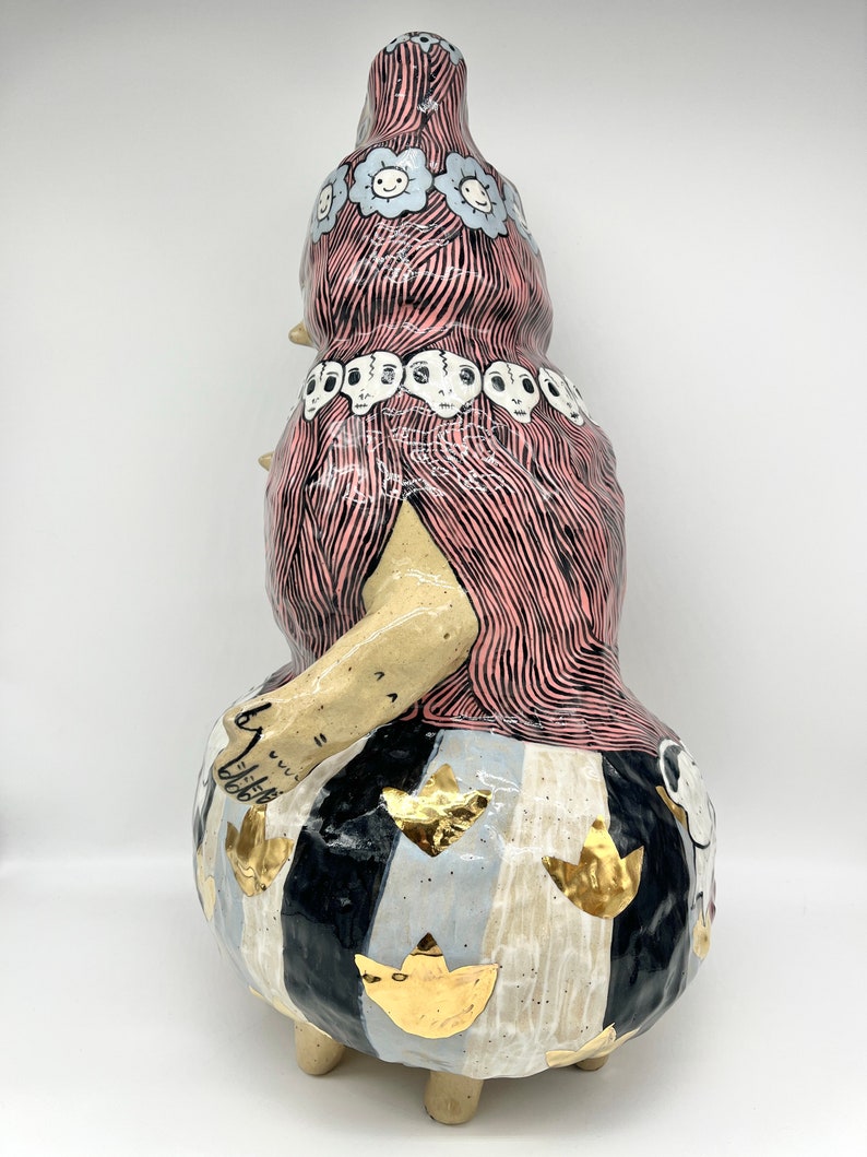 Sculpture The Mother en céramique avec détails lustré en or 22 carats image 9
