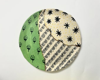 Wobbly Green Patterned 11" hors d'oeuvres Plate with 22k Gold Luster Details