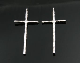 Hammered Cross Pendant in Matte Rhodium, Latin Cross Charm / MMRH-276-P