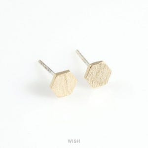 Hexagon Stud Earrings in Matte Gold, Hexagon Ear Studs / MMG-415-E