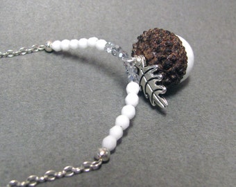 Wedding White Bridal necklace, White Agate, Real Acorn, Jewelry for Bride, Silver Necklace with Oak Leaf