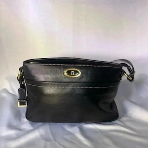 Vintage Etienne Aigner Black Leather Zip Shoulder Handbag Purse Gold Buckles