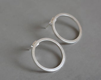 Handmade minimalist sterling silver circle stud earrings. Gift for her.