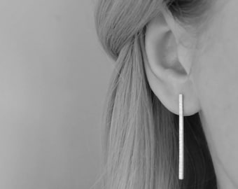 Minimalistische lange sterling zilveren oorknopjes. Zilveren staafvormige oorknopjes. Cadeau voor haar.
