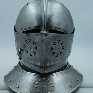 Authentic Medieval Steel Knight Helmet with Visor – Gothic Closed Face Armor Replica for Collectors & Cosplay